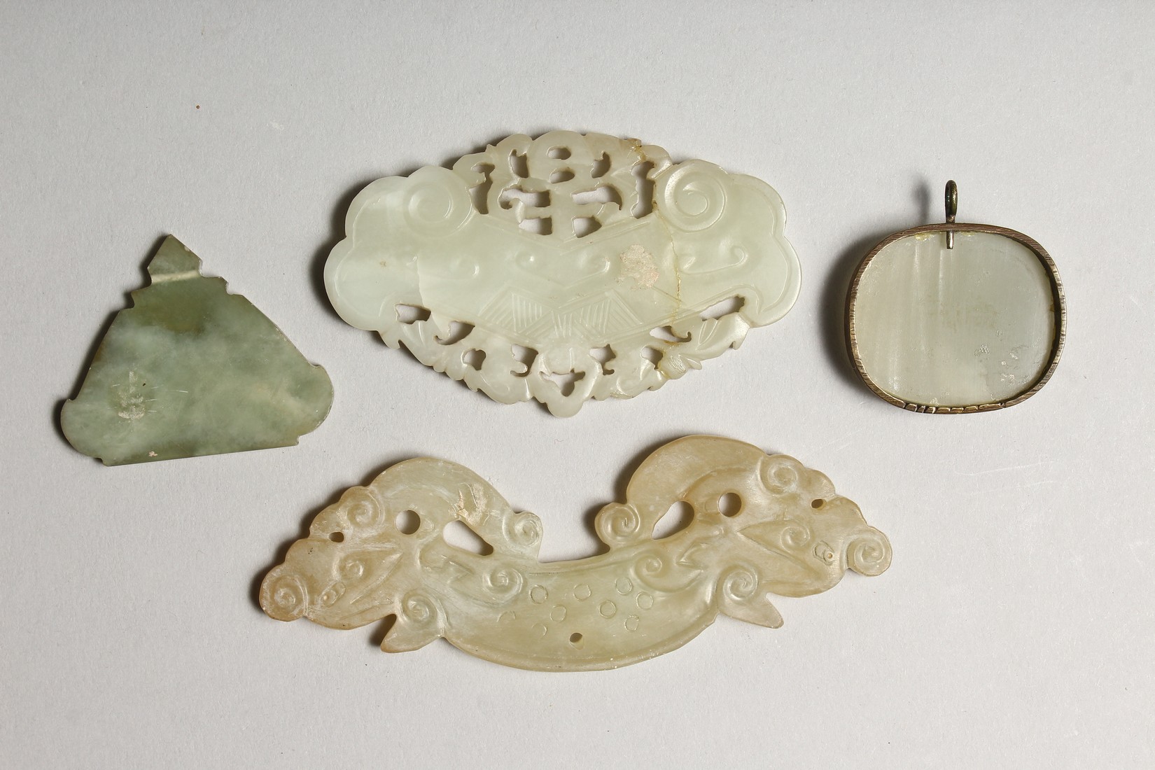 FOUR CHINESE CARVED JADE CARVINGS - Image 2 of 2