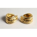 A SUPERB PAIR OF VAN CLEEF AND ARPELS .750 GOLD EAR RINGS Signed 30gms