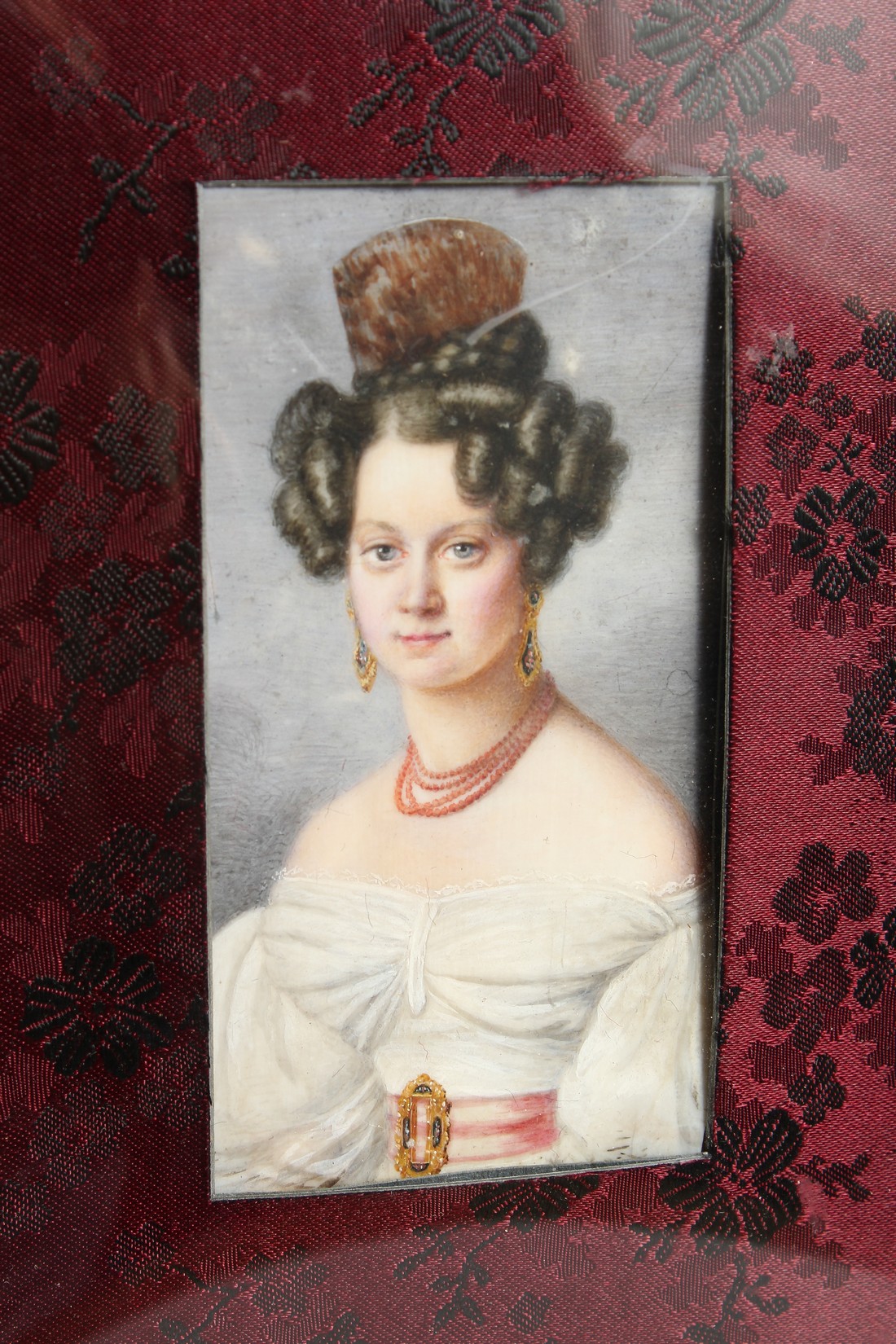 A MINIATURE OF A YOUNG LADY 4ins x 2ins in a folding frame - Image 3 of 4