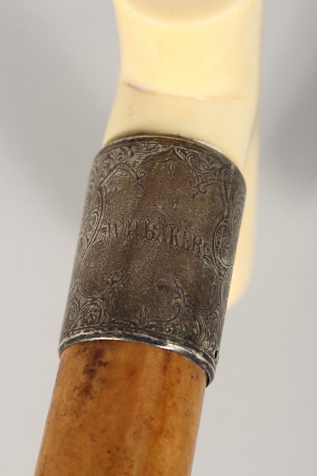 A GOOD VICTORIAN CARVED IVORY HANDLE WALKING STICK with silver band. - Image 11 of 15