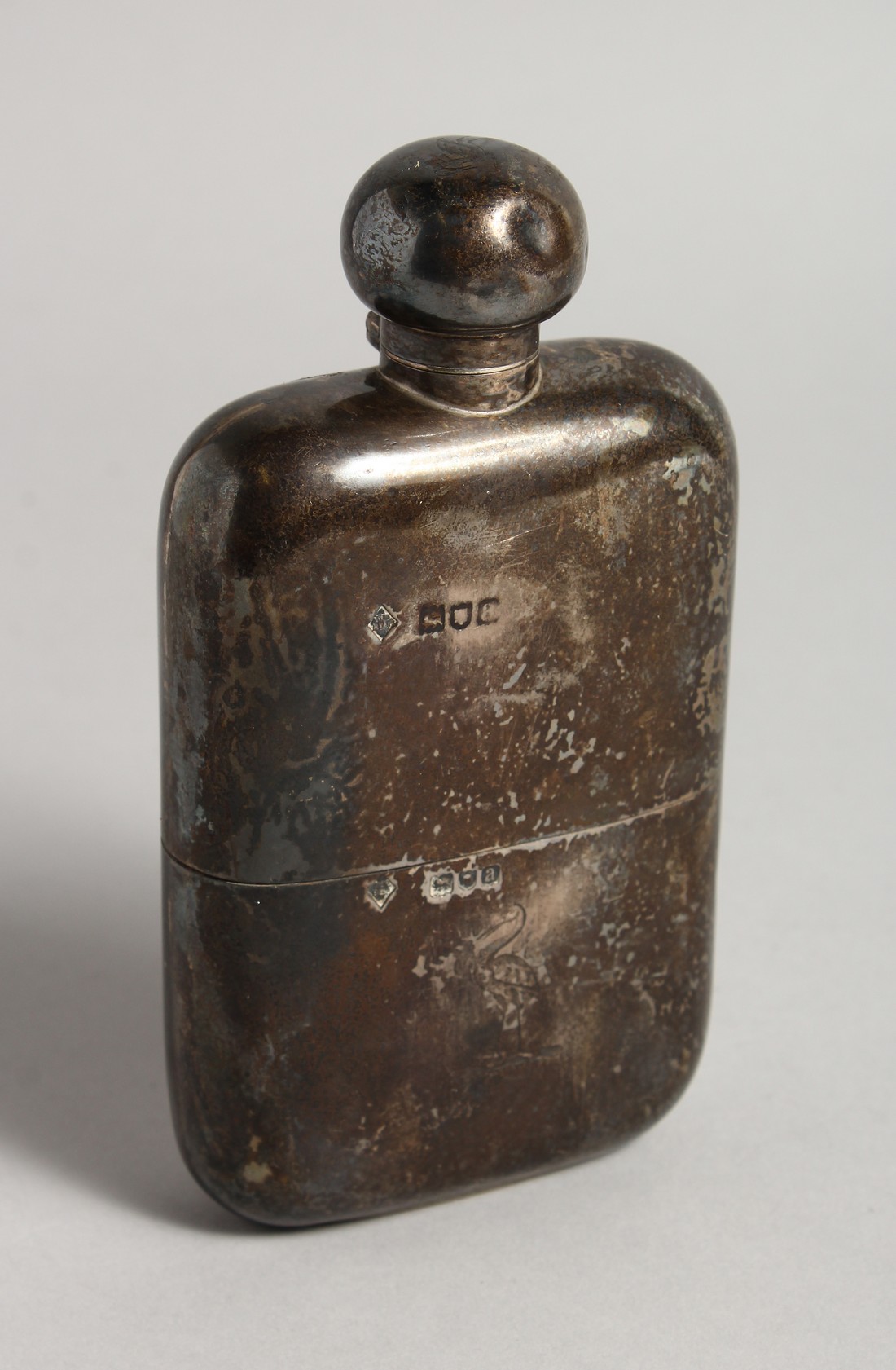 A HEAVY VICTORIAN SILVER WHISKY FLASK London 1896, weighs 9ozs.