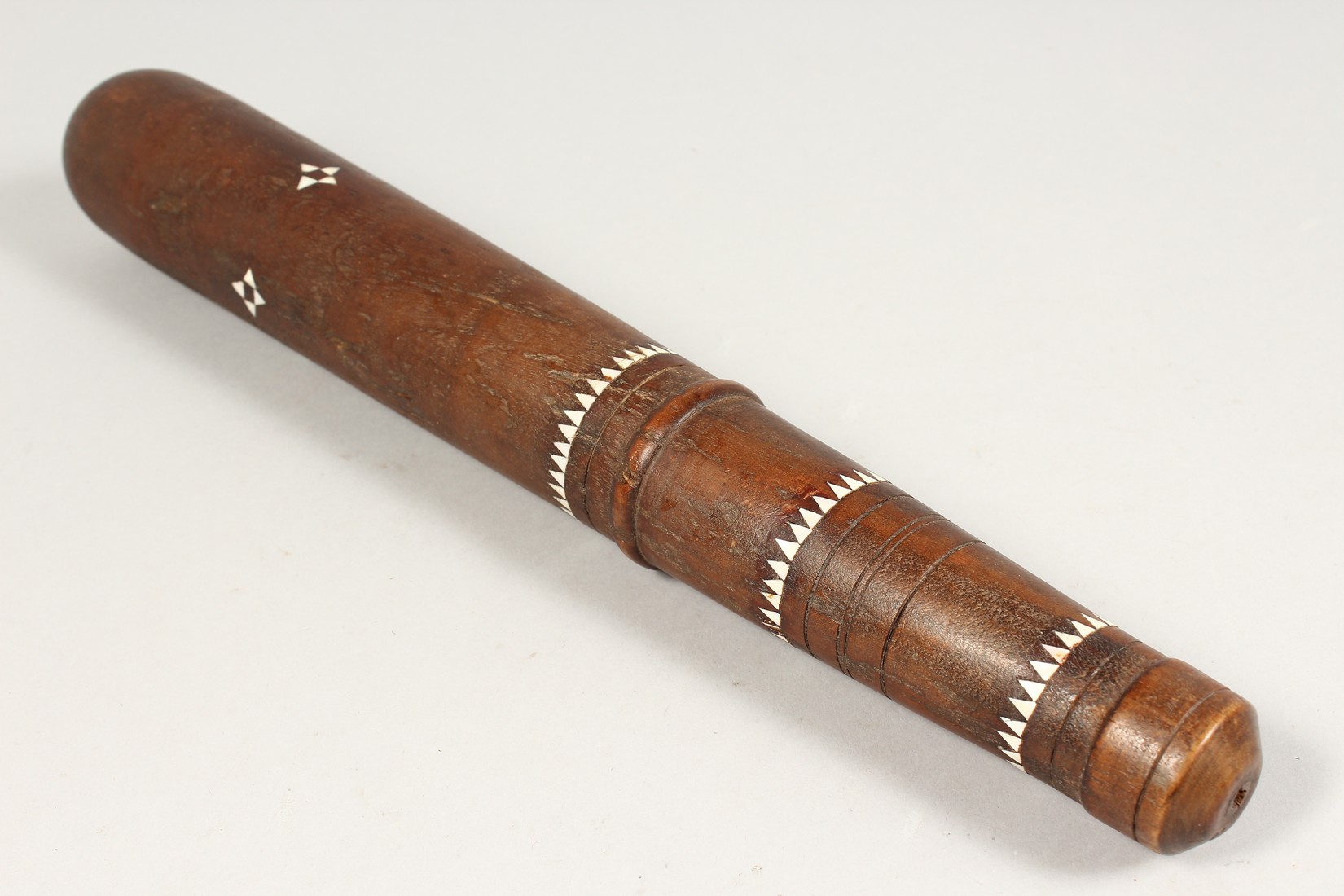 AN INLAID POLYNESIAN CLUB. 15ins long. - Image 3 of 3