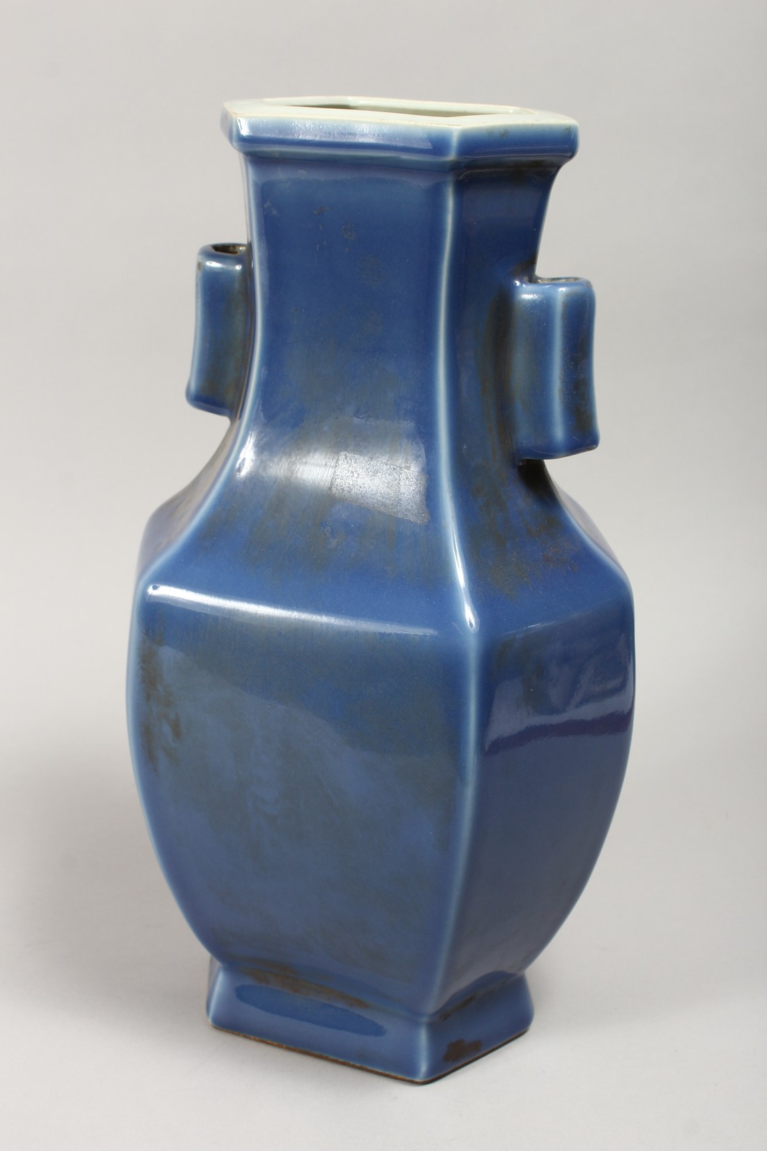 A CHINESE BLUE GROUND PORCELAIN "ARROW" VASE, of flattened hexagonal form with twin handles 14. - Image 2 of 4