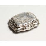 A DUTCH SHAPED SILVER PILL BOX