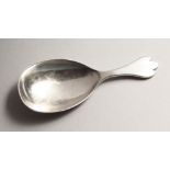 A SILVER TRIFID END CADDY SPOON London, 1934