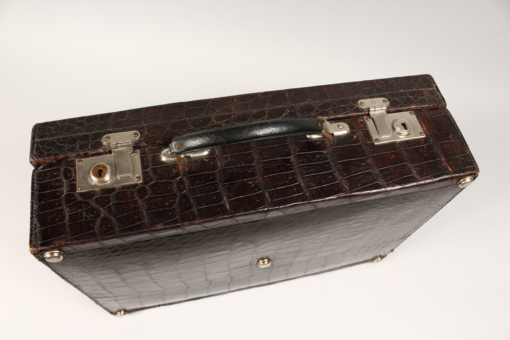 A CROCODILE BRIEFCASE - Image 3 of 5