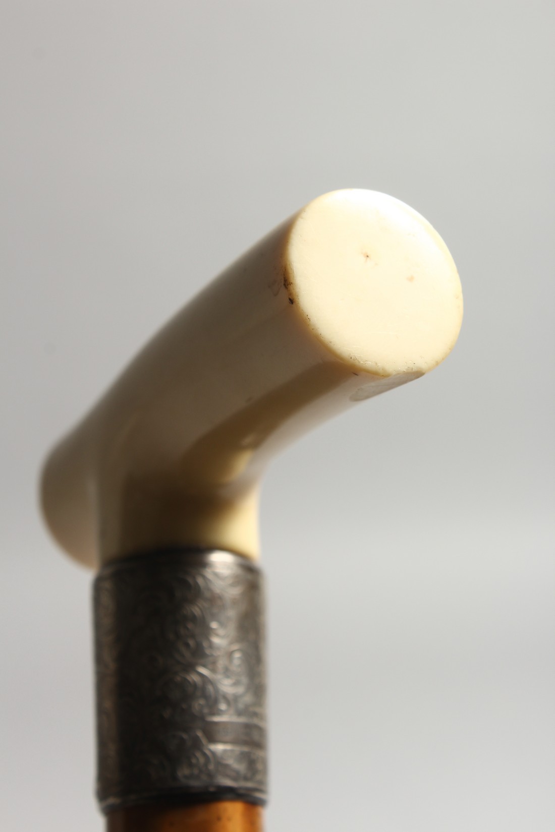 A GOOD VICTORIAN CARVED IVORY HANDLE WALKING STICK with silver band. - Image 2 of 15