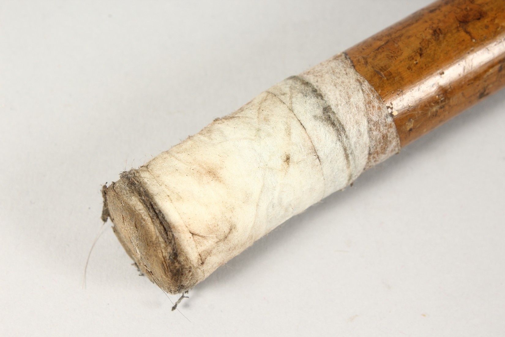 A GOOD VICTORIAN CARVED IVORY HANDLE WALKING STICK with silver band. - Image 15 of 15