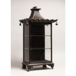 A GOOD GEORGIAN DESIGN CHINESE STYLE, SHOW CASE with Pagoda top hung with bells 20ins high, 8ins