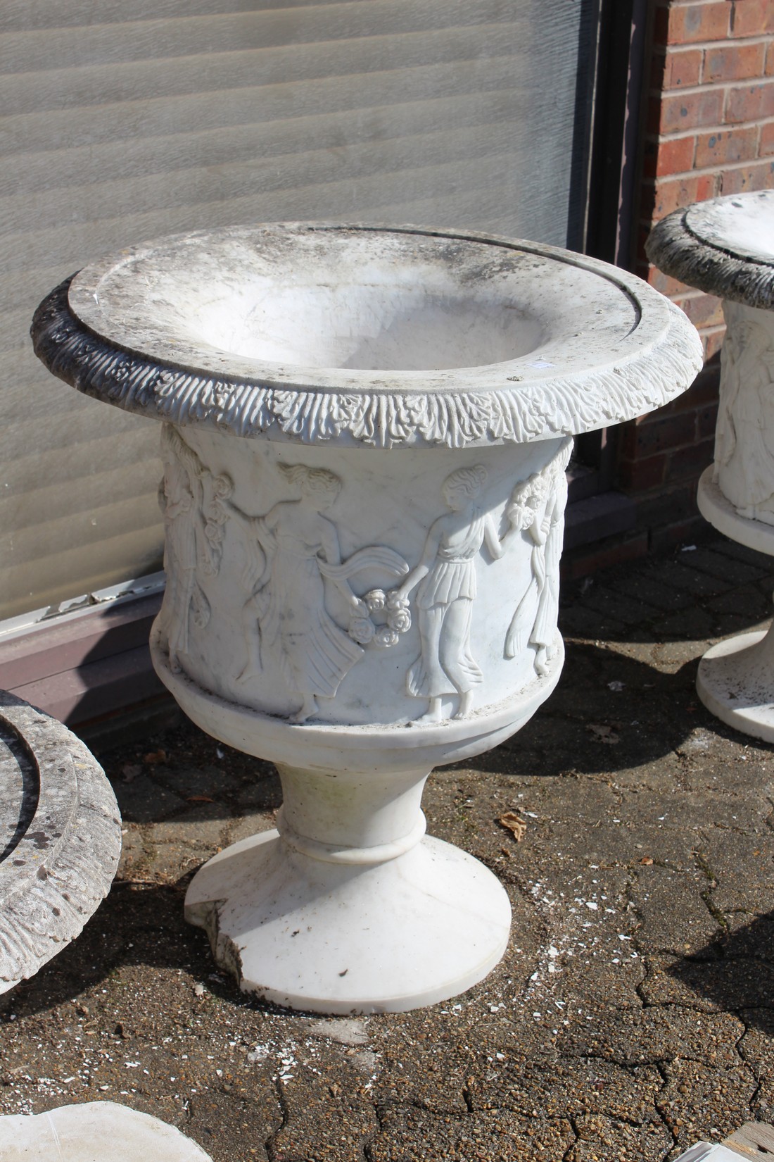 A VERY GOOD PAIR OF ITALIAN CARVED WHITE MARBLE CAMPAGNA URNS ON STANDS 2ft 5ins high stand 2ft - Image 2 of 5
