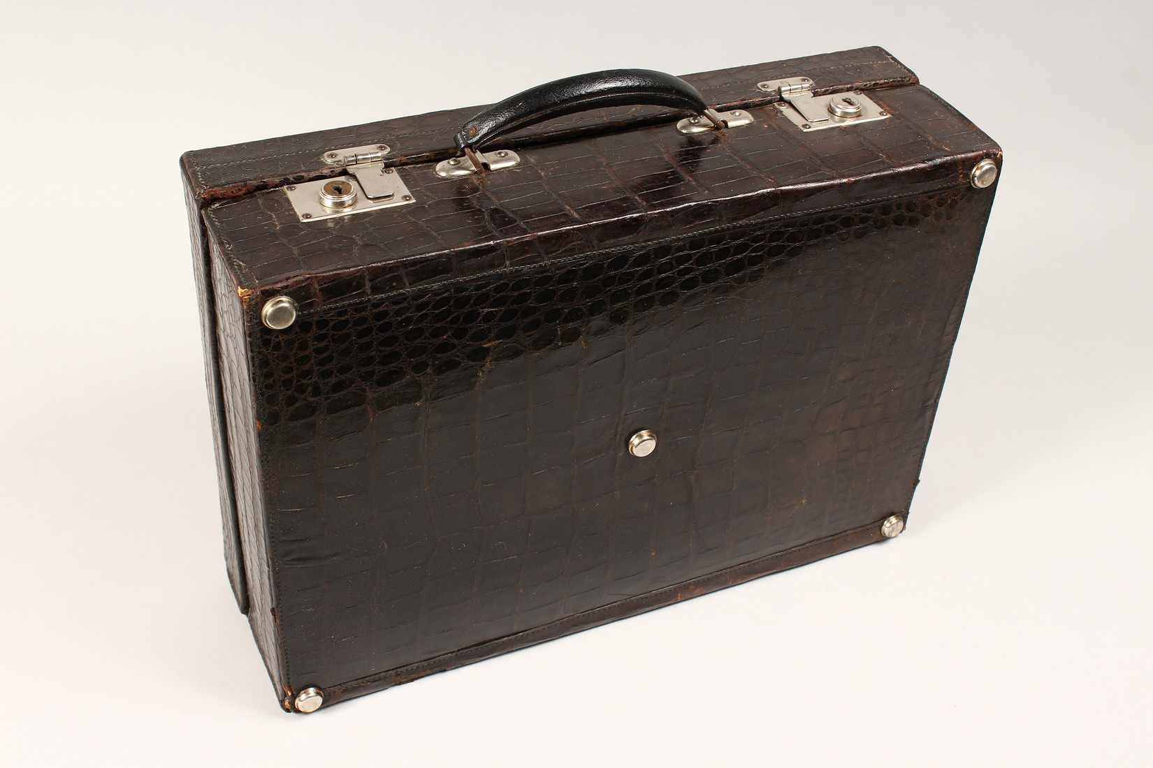 A CROCODILE BRIEFCASE - Image 2 of 5