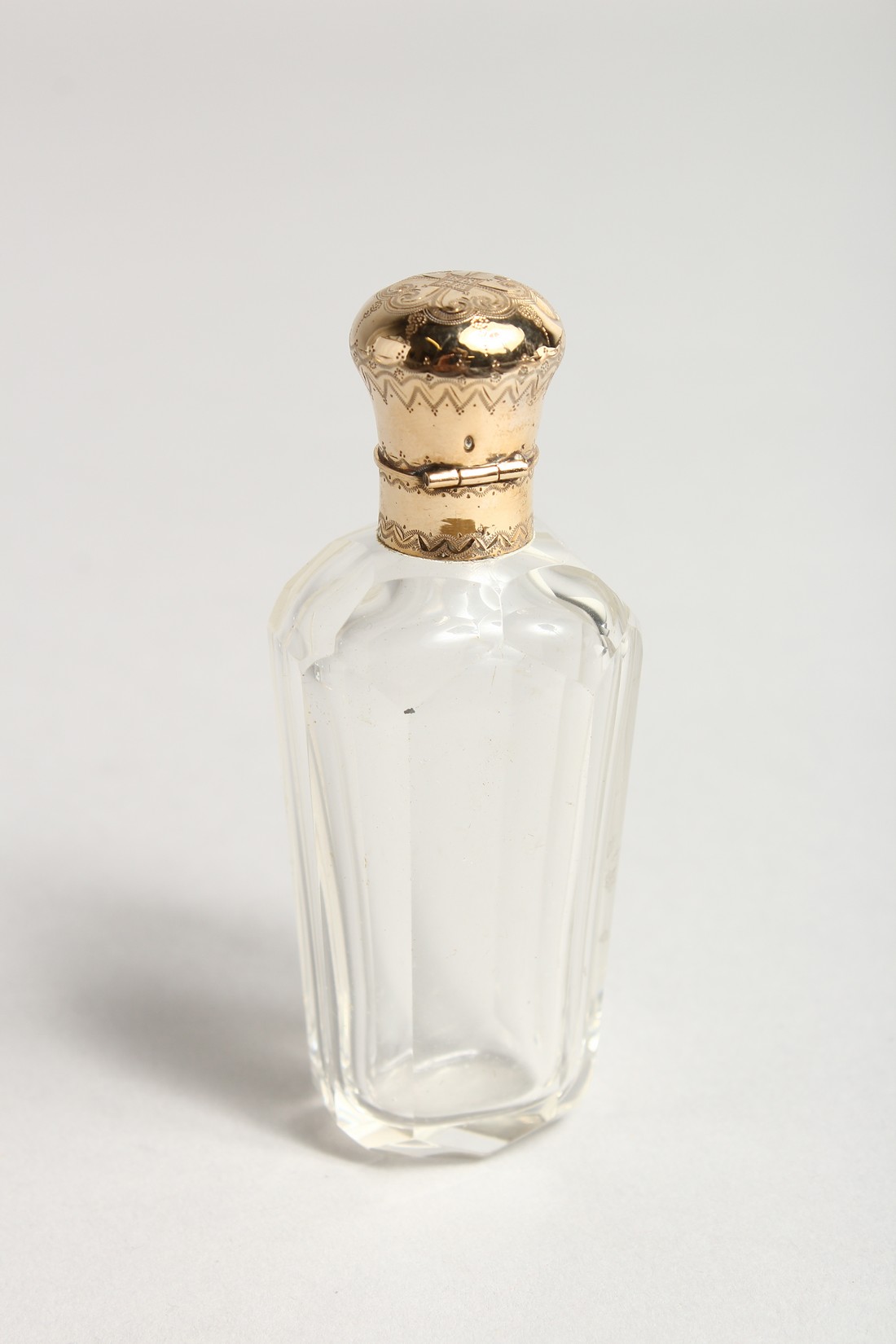 A TAPERING GLASS TOP SCENT BOTTLE 3.5ins long. - Image 2 of 4