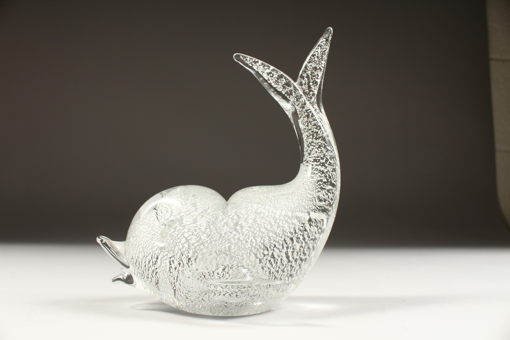 A SPECKLED GLASS DOLPHIN 6ins high. - Image 4 of 6