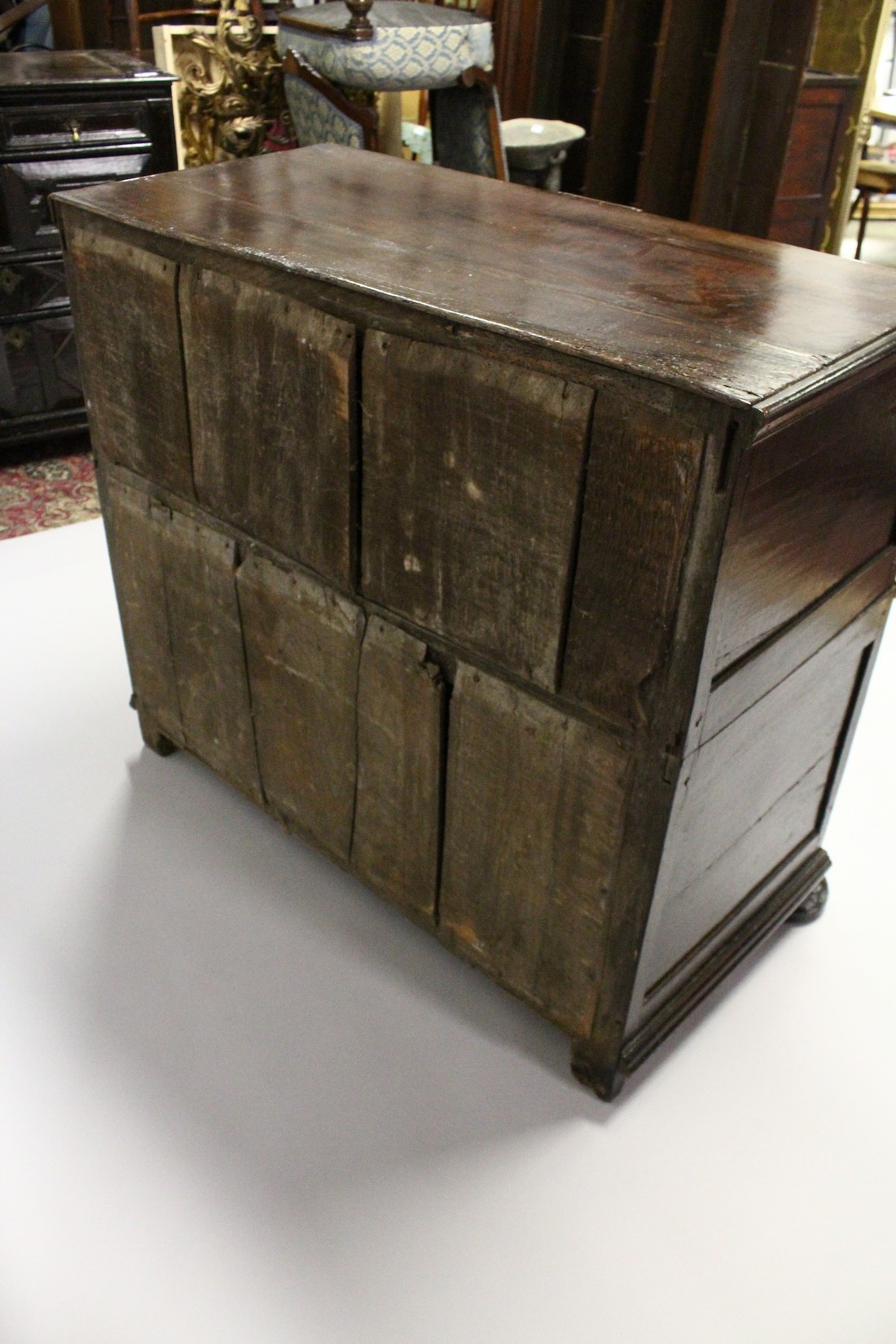 A GOOD LATE 17TH CENTURY OAK TWO PIECE LINEN FOLD FRONT CHEST, OF FOUR VARIOUS SIZE LONG DRAWERS, - Image 6 of 6