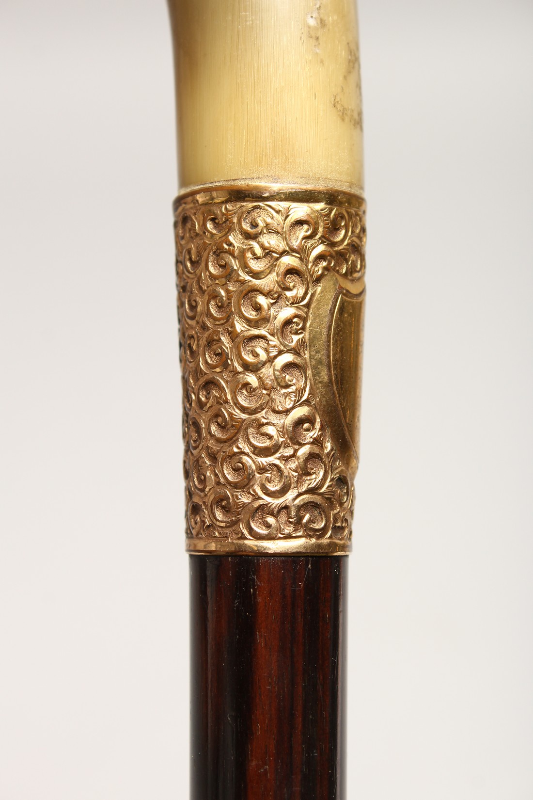 A VERY GOOD 19TH CENTURY RHINO HANDLE WALKING STICK with gilt band 2ft 10ins long - Image 10 of 11