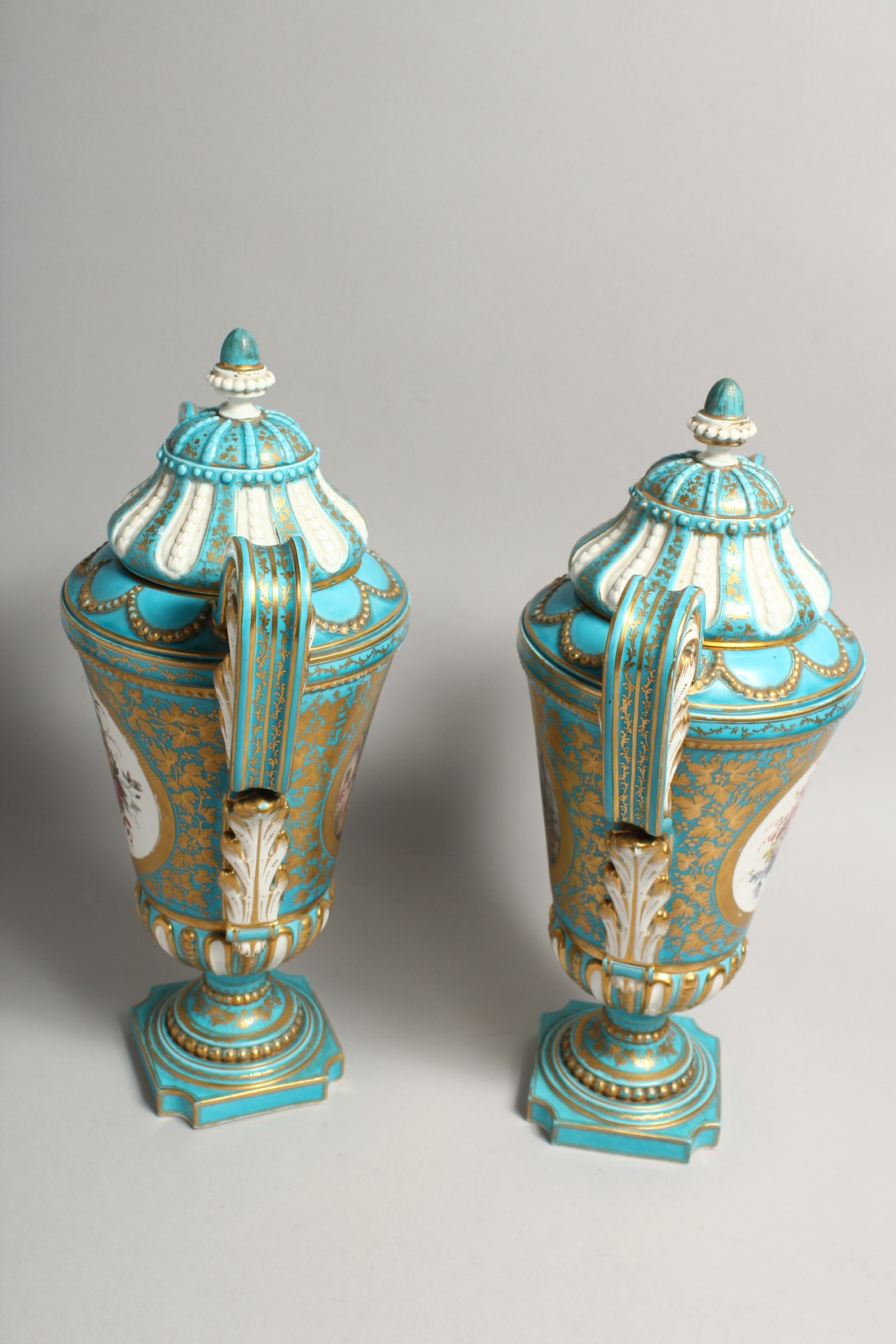 A SUPERB LARGE PAIR OF SEVRES PORCELAIN TWO HANDLED URN SHAPED VASES AND COVERS painted with reverse - Image 4 of 13