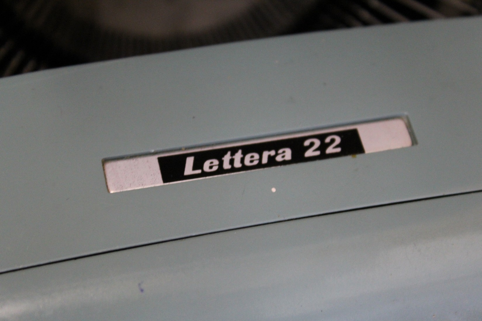 An Olivetti Lettera 22 portable typewriter. - Image 3 of 4