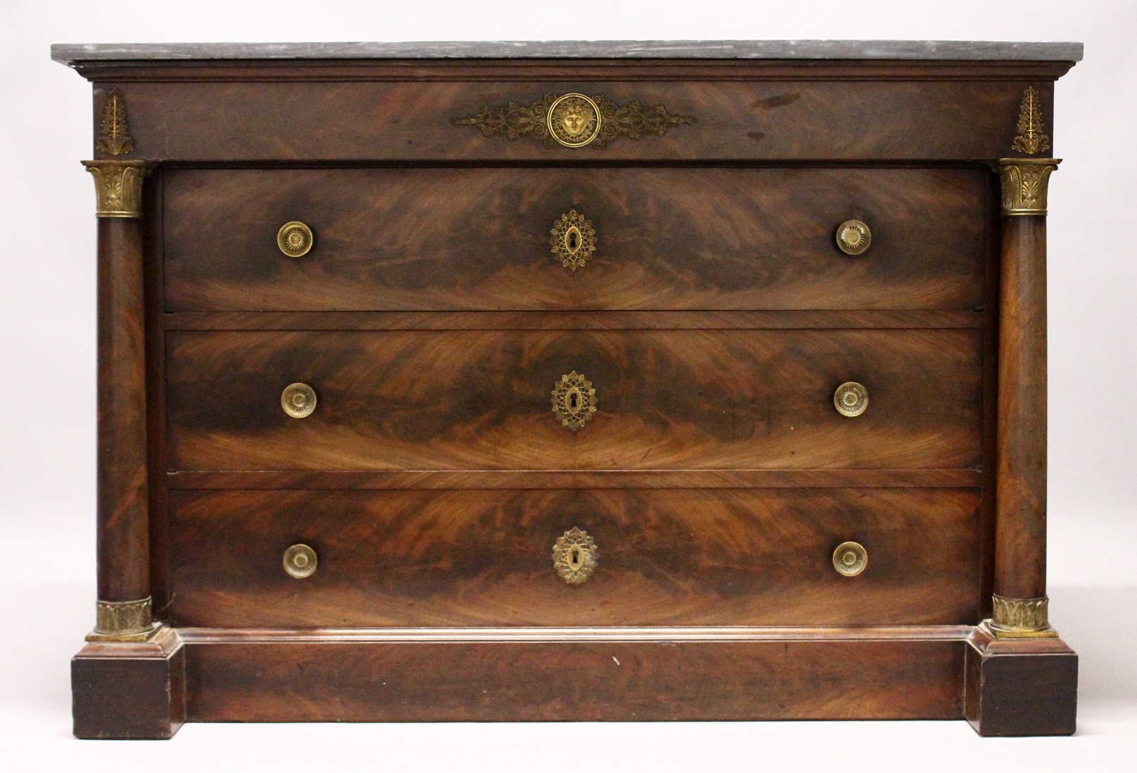 A GOOD 19TH CENTURY FRENCH MAHOGANY, ORMOLU AND MARBLE COMMODE, with a grey veined rectangular