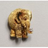 A GOOD 18CT GOLD DIAMOND SET ELEPHANT BROOCH