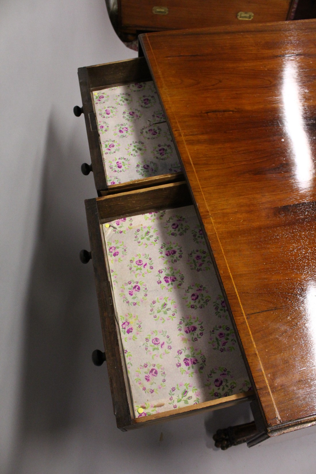 A GOOD REGENCY ROSEWOOD SOFA TABLE, with folding flaps, two single drawers with replacement wooden - Image 4 of 7