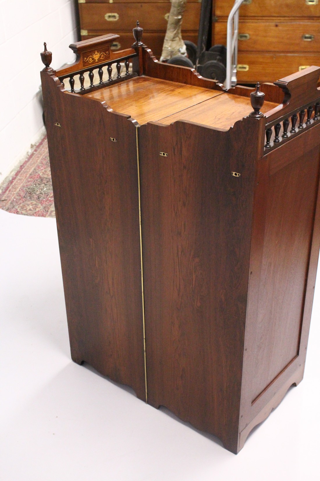 A RARE 19TH CENTURY ROSEWOOD INLAID FOLDING CAMPAIGN CUPBOARD - Image 5 of 5