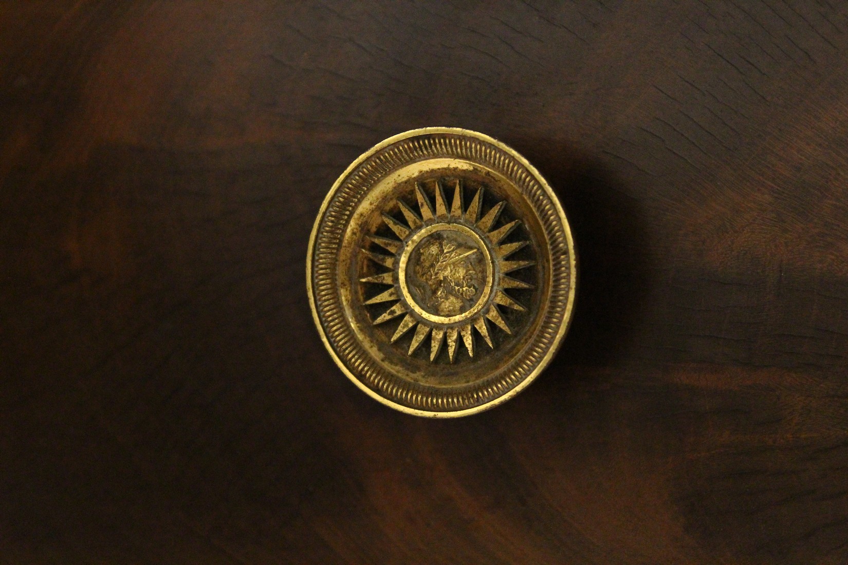 A GOOD 19TH CENTURY FRENCH MAHOGANY, ORMOLU AND MARBLE COMMODE, with a grey veined rectangular - Image 5 of 18