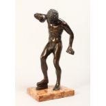 AFTER THE UFFUZI FAUN - A VERY GOOD 19TH CENTURY BRONZE DANCING FAUN on a marble base, holding
