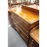 An Edwardian mahogany bedroom chest.