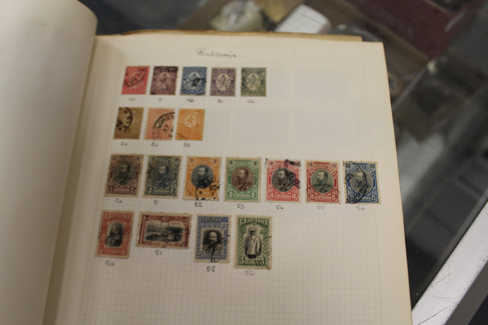 Stamps, a green binder containing World, mostly used. - Bild 6 aus 11