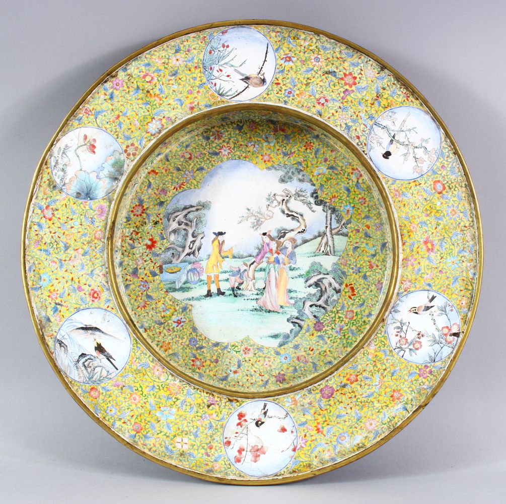 A LARGE & HEAVY CHINESE BEIJING ENAMEL / CLOISONNE DISH - decorated with European scenes of