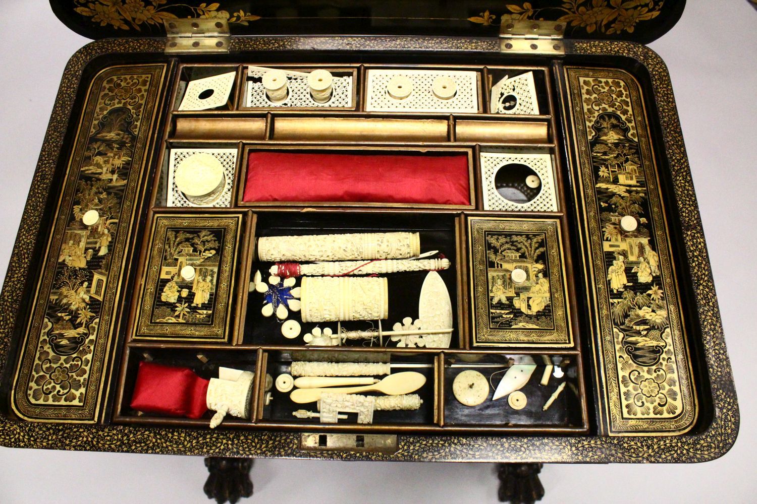 A CHINESE EXPORT BLACK LACQUER AND GILT DECORATED SEWING TABLE, with hinged lid opening to reveal - Image 2 of 5