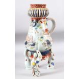 A SAMSON IMARI PORCELAIN EWER / WATER VESSEL, with painted relief decoration depicting cranes in a