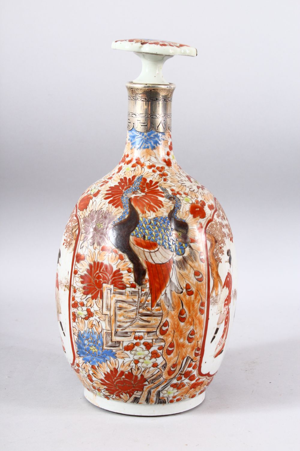 A JAPANESE EDO / MEIJI PERIOD KUTANI PORCELAIN BOTTLE & STOPPER - the neck with a white metal - Image 2 of 8