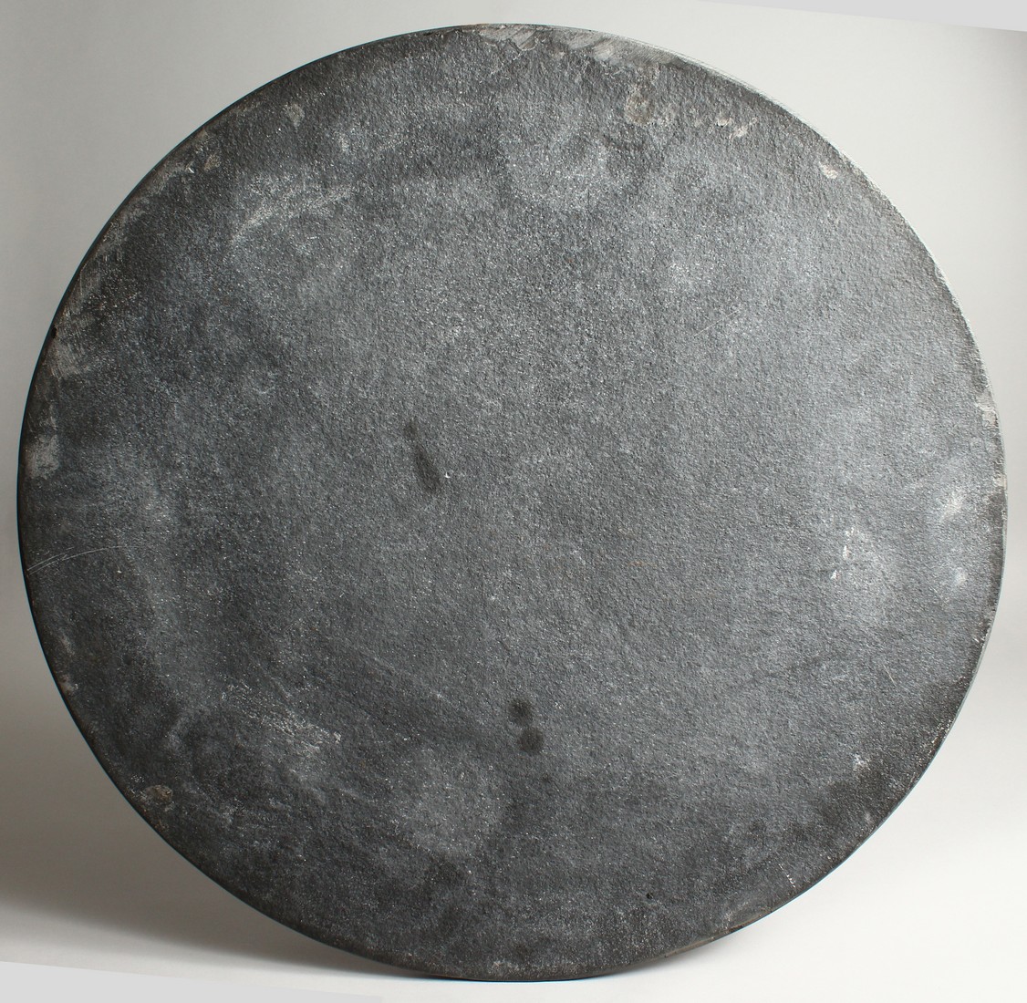 A VERY GOOD SPECIMEN MARBLE CIRCULAR TABLE TOP, with radiating bands and sections of various marbles - Image 11 of 11