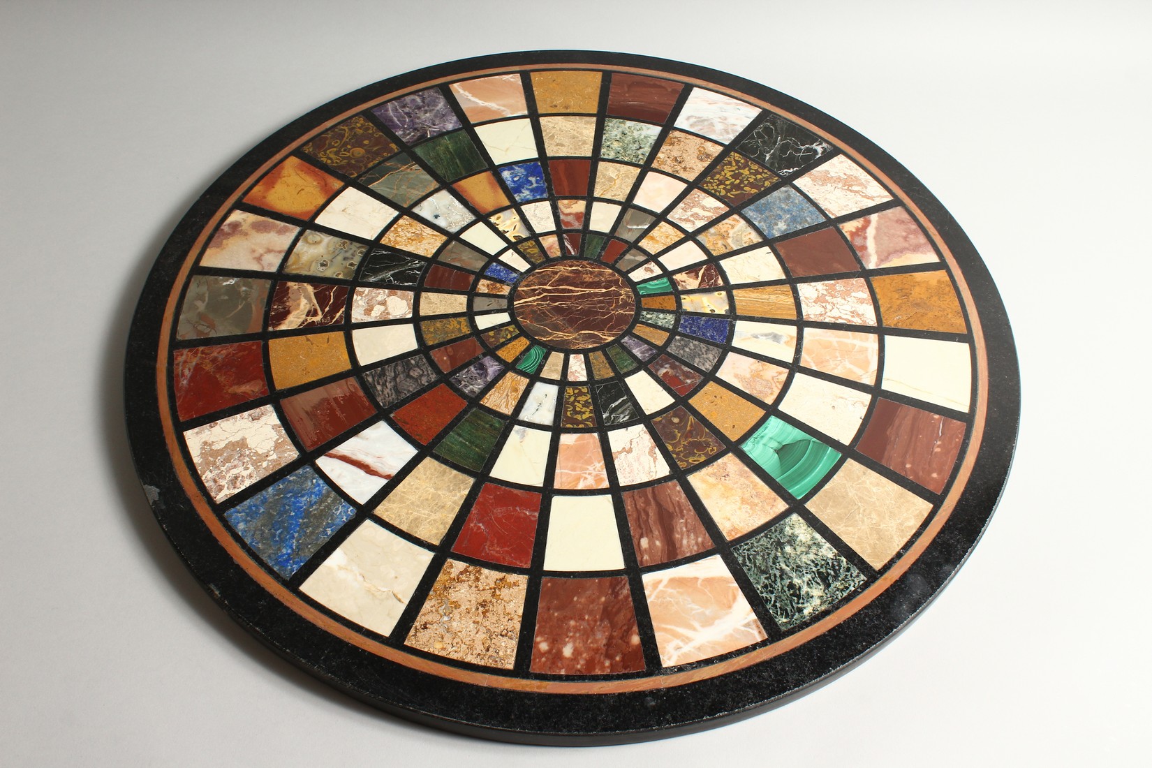 A VERY GOOD SPECIMEN MARBLE CIRCULAR TABLE TOP, with radiating bands and sections of various marbles - Image 10 of 11