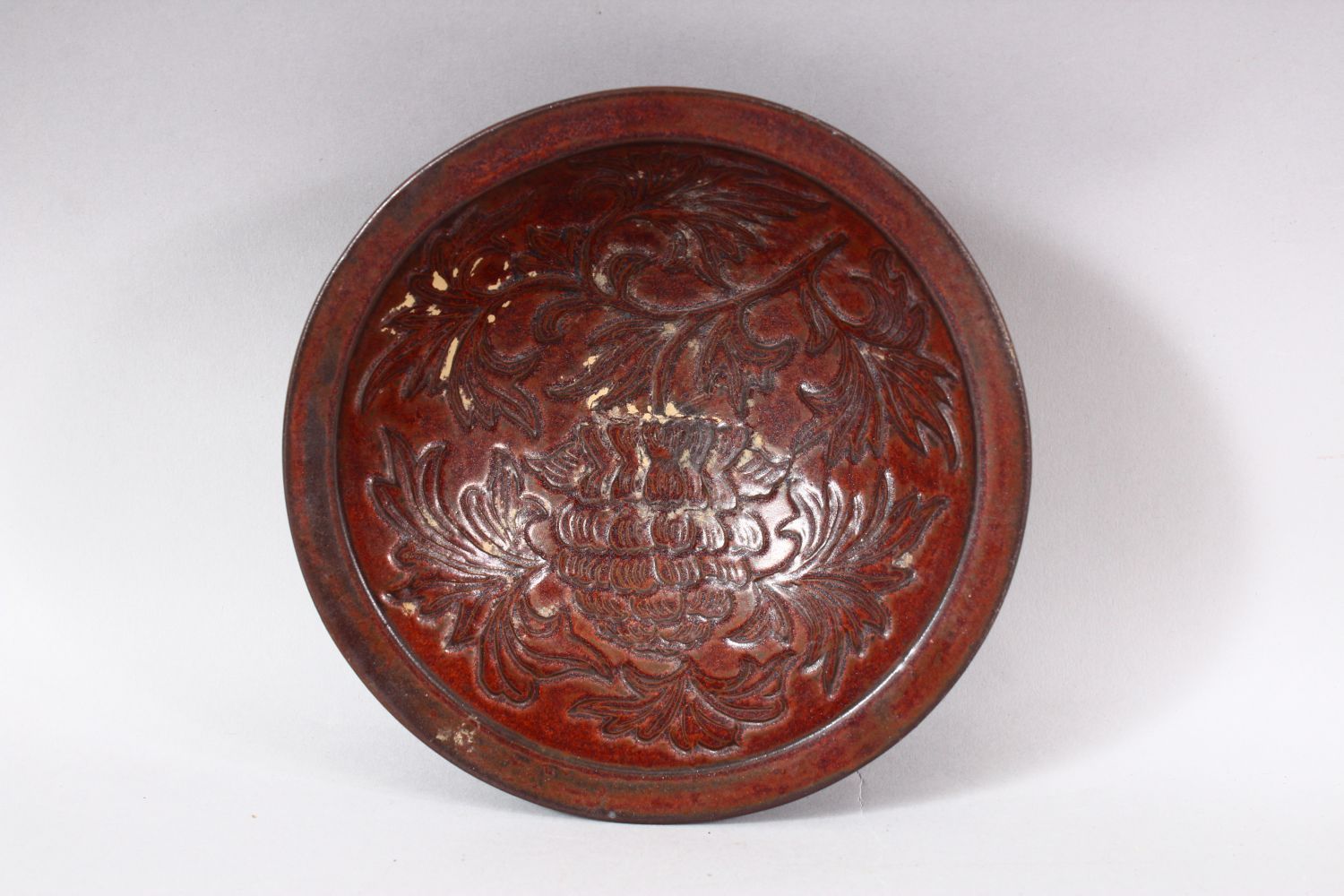 A CHINESE PIERCED POTTERY BOWL - the interior decorated with scenes of flora, the underside with - Image 5 of 6