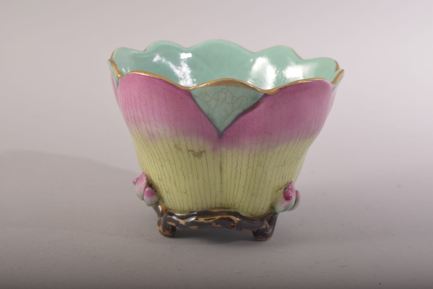 A CHINESE FAMILLE ROSE AND TURQUOISE GROUND PORCELAIN CUP, the cup with flower / petal form and with - Image 2 of 7