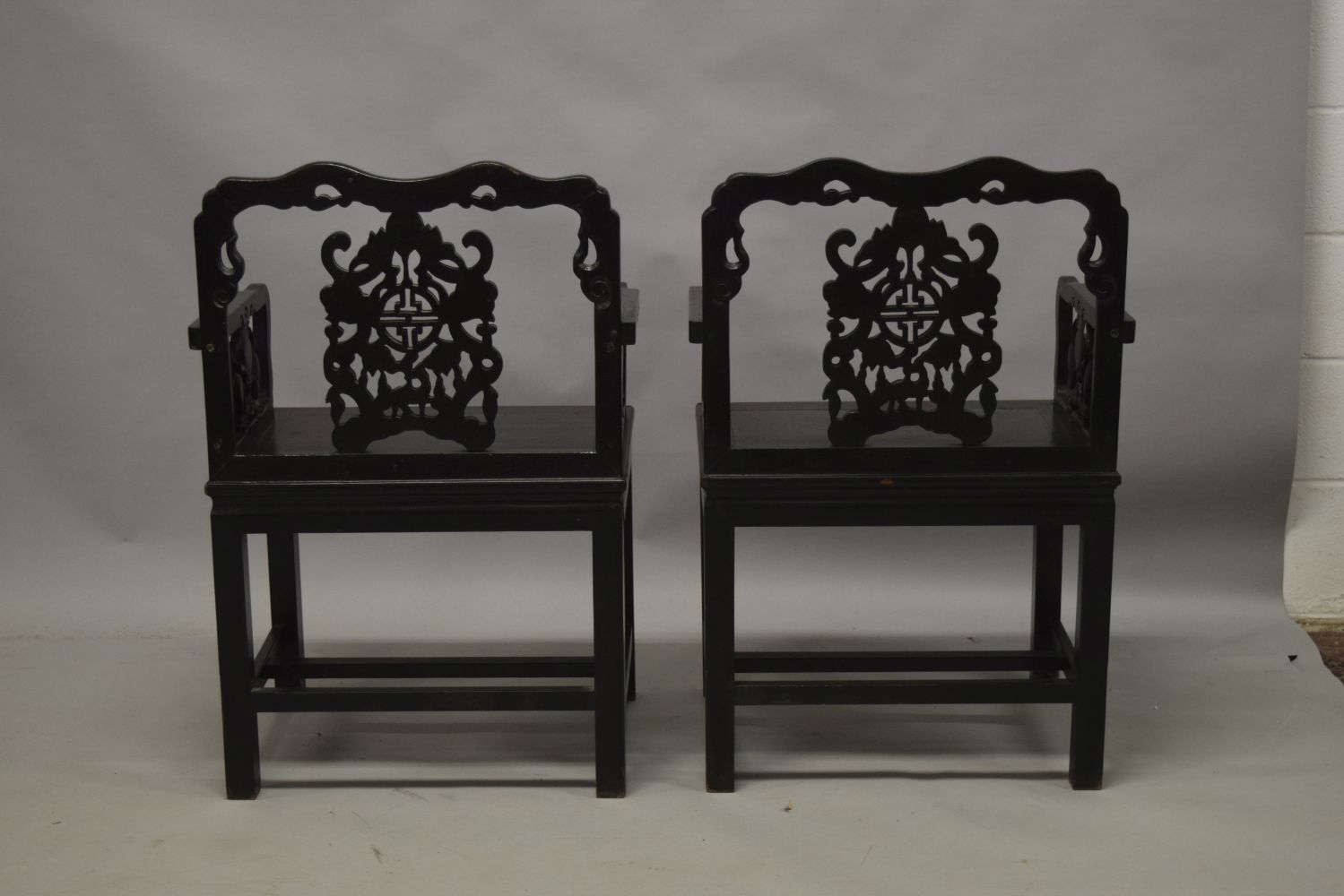 A GOOD PAIR OF CHINESE CARVED HARDWOOD CHAIRS, inlaid with mother of pearl - Image 5 of 5