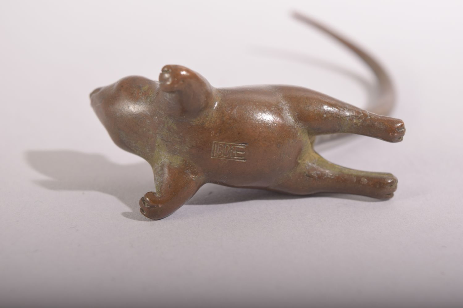A JAPANESE BRONZE MODEL RODENT - stamped underside 7cm - Image 3 of 4