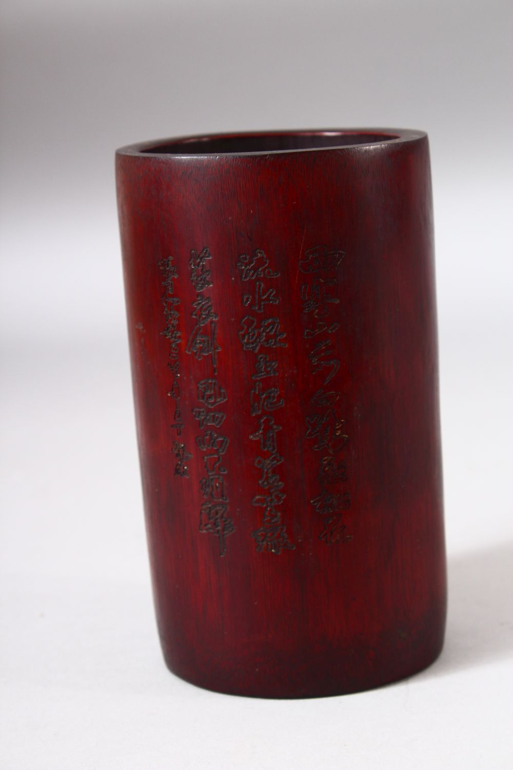 A CHINESE BAMBOO BRUSH POT, with incised decoration depicting a sage / deity and calligraphy, 14cm - Image 3 of 6