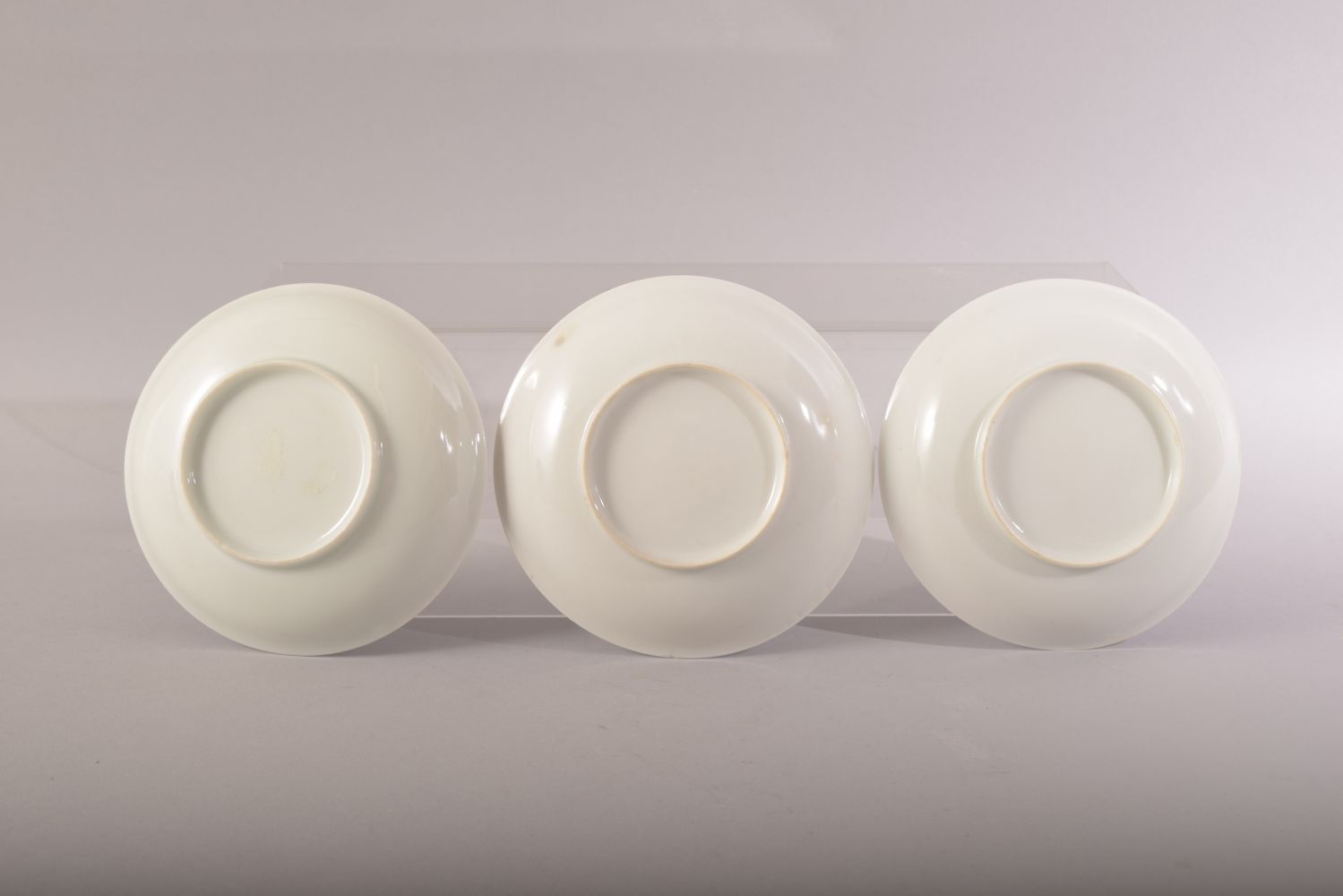 A SET OF THREE CHINESE FAMILLE ROSE PORCELAIN CUPS AND SAUCERS, cups 7.5cm diameter, saucer 12cm - Image 3 of 6