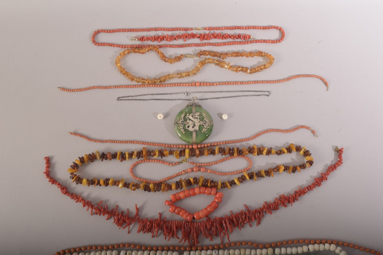 A MIXED LOT OF VARIOUS BEADED NECKLACES, comprising of jadeite, coral and amber, also including a - Image 3 of 4