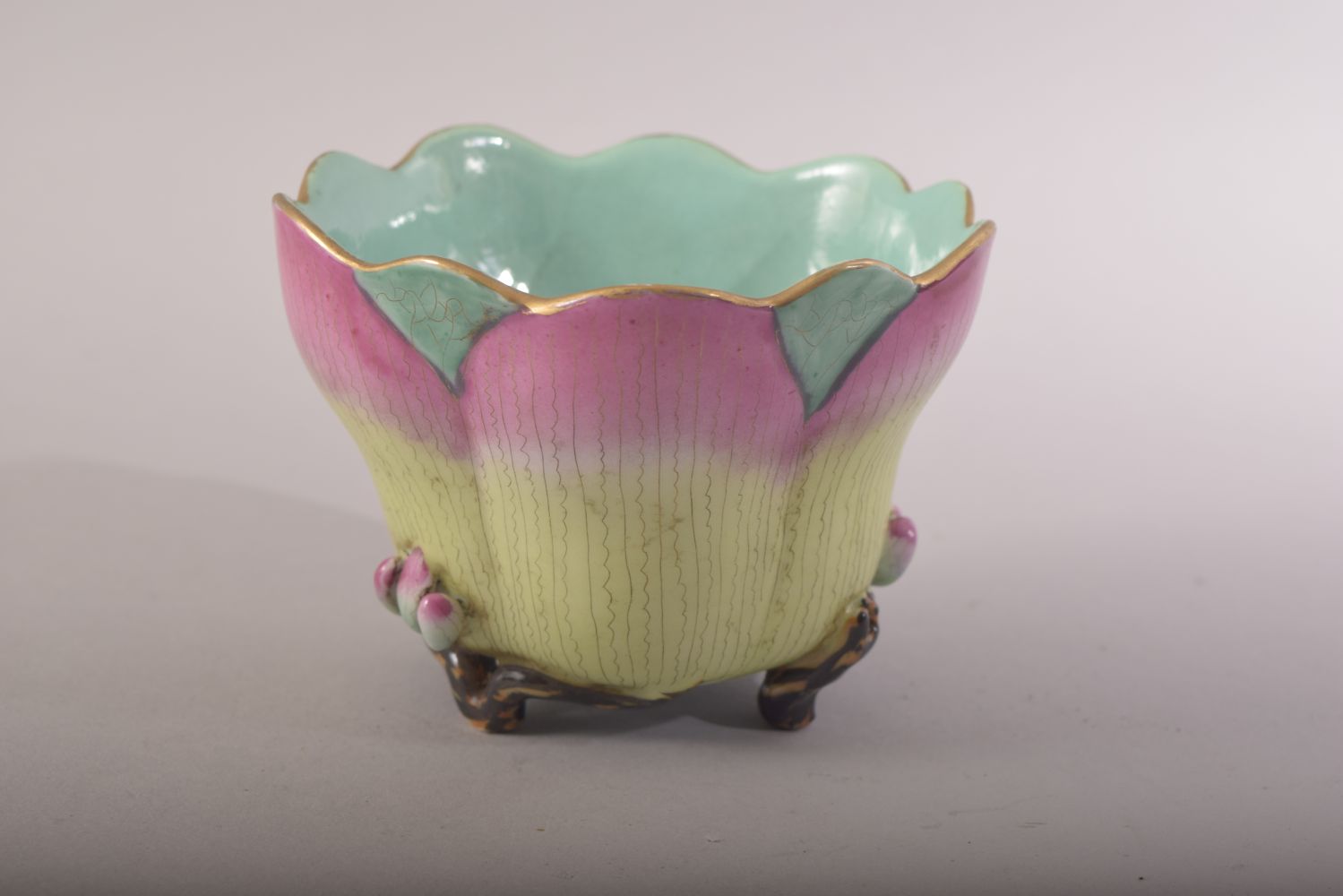 A CHINESE FAMILLE ROSE AND TURQUOISE GROUND PORCELAIN CUP, the cup with flower / petal form and with - Image 3 of 7