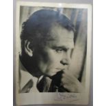 LAURENCE OLIVIER, signed b/w photo, 6.5 x 4.5 inches, u/f.