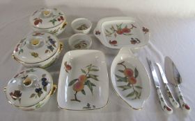 Selection of Royal Worcester 'Evesham' pattern table ware