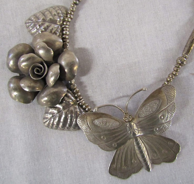 3 contemporary large silver / white metal butterfly necklaces - necklace with butterfly and rose - Image 3 of 4