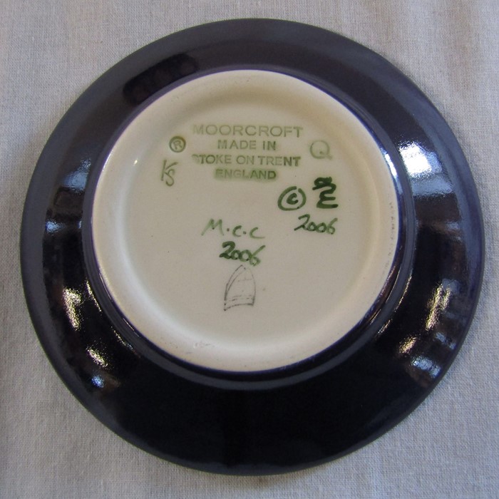 Moorcroft 'cluny' pattern mug and palm trees pin dish - Image 3 of 6