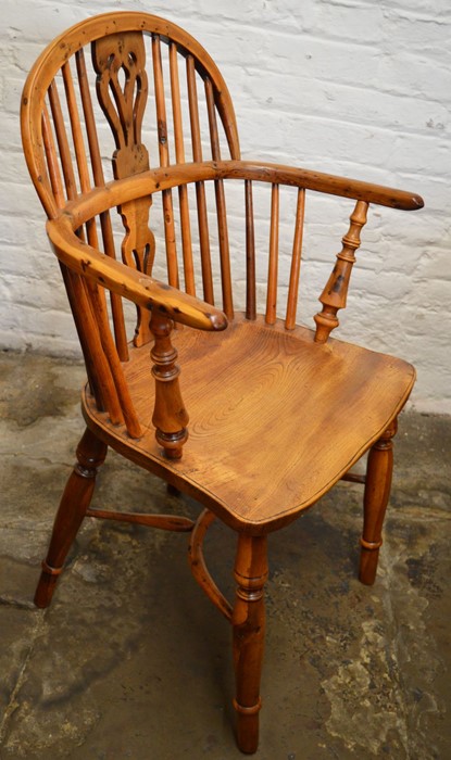 19th century yew wood Windsor chair with pierced splat & turned arm supports with crinoline - Image 2 of 6