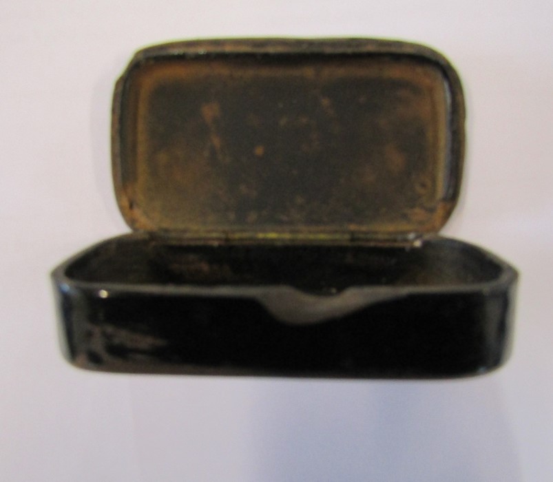 Assorted snuff boxes, pin cushion, white metal purse, travel inkwell, treen etc - Image 12 of 29