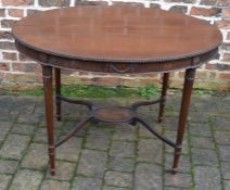 Mahogany oval Georgian style table